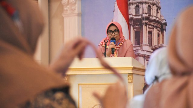 Legislator Golkar Makassar, Apiaty Amin Syam sosialisasikan Perda Pelayanan Kesehatan, di Hotel Grand Town, Senin (29/11/2021).