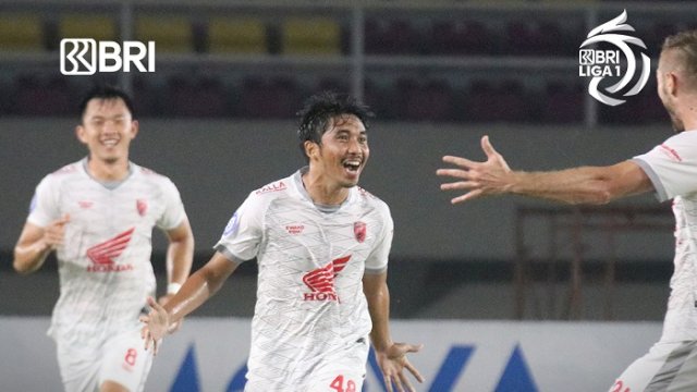 PSM Makassar berhasil menundukkan Persita Tangerang dalam laga lanjutan BRI Liga 1 Indonesia pekan ke-10. Pada pertandingan di di Stadion Manahan Solo, Jawa Tengah, pada Senin malam (1/11/2021), PSM menang 3-0. (Int)