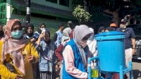 Majdah Serahkan Bantuan Hasil Karya Mahasiswa KKN UIM, dari Masker hingga Penyuling Air Bersih