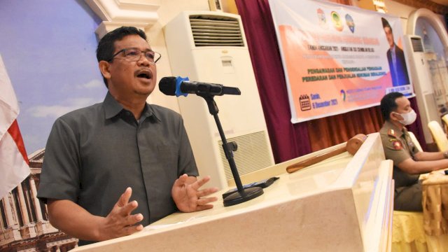 Legislator Berkarya Makassar, Nasir Rurung sosialisasikan Perda Pengawasan, Pengendalian, Pengadaan, Peredaran dan Penjualan Minuman Beralkohol, di Hotel Grand Town, Senin (6/12/2021).