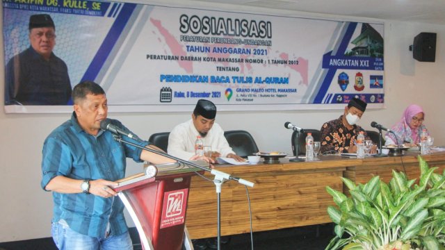 Anggota Ketua Komisi C DPRD Makassar, Arifin Dg Kulle sosialisasikan Perda Pendidikan Baca Tulis Al-Quran, di Hotel Grand Maleo, Rabu (8/12/2021).