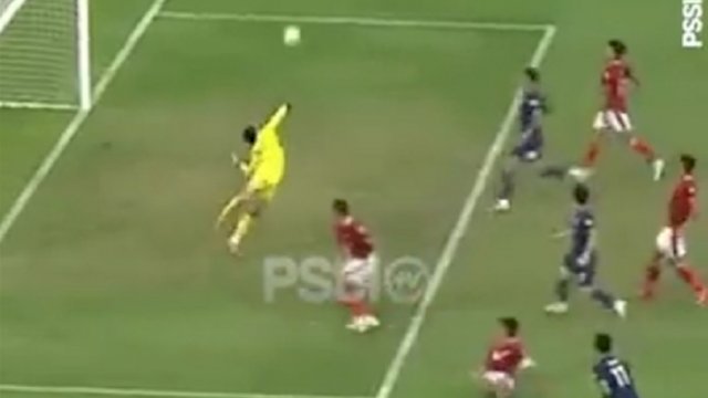 Timnas Indonesia melawan Thailand dalam laga leg pertama final Piala AFF 2020 di Stadion Nasional, Singapura, Rabu malam (29/12/2021). Timnas Indonesia dikalahkan Thailand dengan skor 4-0. (twitter/@PSSI)