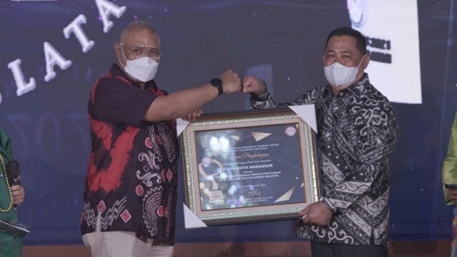 Perumda Air Minum Kota Makassar Raih Penghargaan KPID Awards 2021