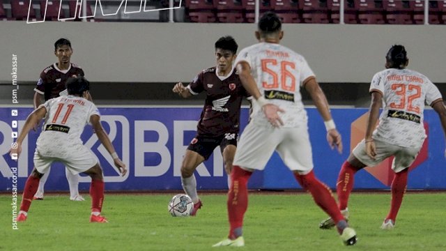 PSM Makassar dikalahkan Persija Jakarta 3-0 dalam pertandingan lanjutan BRI Liga 1 Indonesia musim 2021/2022 di Stadion Manahan Solo, Jawa Tengah, Selasa malam (7/12/2021). (twitter/@PSM_Makassar)