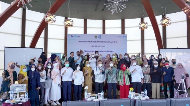 Pelindo Salurkan Modal Kerja Rp2,150 Miliar kepada 54 UMKM di Sulsel