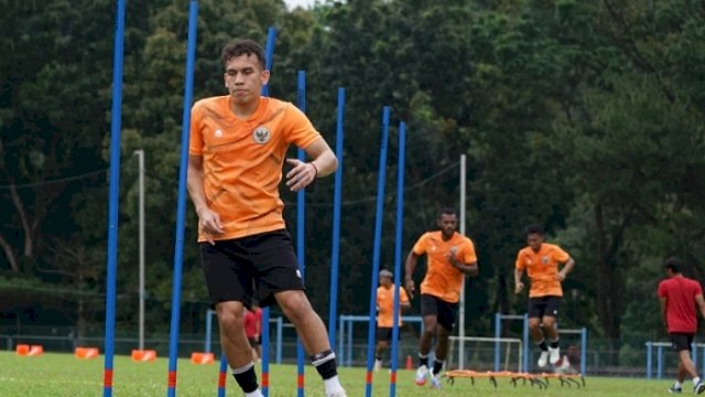 Egy Maulana Vikri sudah ikut berlatih jelang laga kedua semifinal Piala AFF 2020 melawan tuan rumah Singapura. (PSSI)