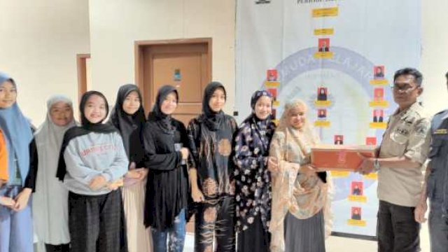 Mahasiswa Sinjai Terdampak Banjir di Makassar Dapat Bantuan Logistik