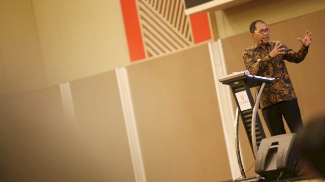 Walikota Makassar Moh Ramdhan &ldquo;Danny&rdquo; Pomanto memaparkan capaian program kerja Pemerintah Kota Makassar sepanjang tahun 2021 di Hotel Claro, Jalan Pettarani, Kamis (30/12/2021).