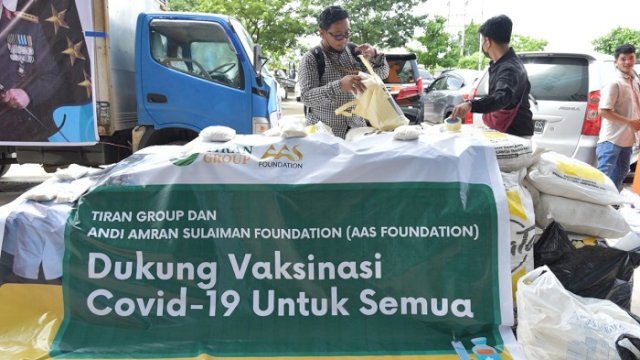 AAS Foundation Bagikan 2 Ton Gula Bagi Warga Yang Ikut Vaksinasi