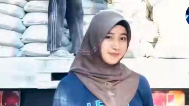 Nur Aini. (int)