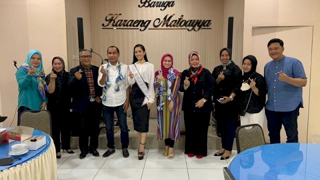 Ketua DPRD Kota Makassar, Rudianto Lallo menerima kunjungan Karisha Alifputri salah satu finalis dari Sulawesi Selatan pada ajang Pemilihan Puteri Indonesia 2022 di Rumah Jabatan (Rujab) DPRD Makassar, Rabu (5/1/2022).
