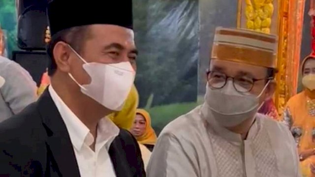 Gubernur DKI Jakarta Anies Baswedan dan mantan Menteri Pertanian Andi Amran Sulaiman.