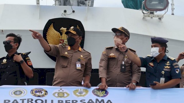 Patroli Gabungan di Perairan Makassar, Cegah Masuknya Komoditas Mengandung HPHK-OPTK