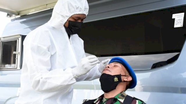 Diskes Lantamal VI Laksanakan Swab Massal untuk Cegah Omicron