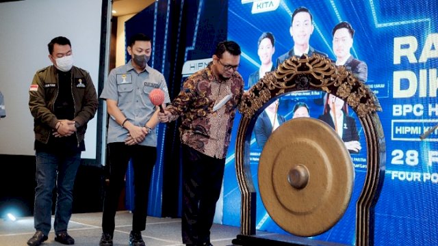 Fadel Minta Pengusaha Muda Berperan Aktif Pulihkan Ekonomi di Masa Pandemi