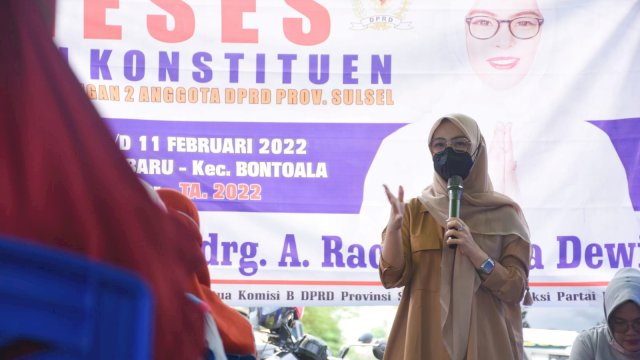 Anggota DPRD Sulsel, Andi Rachmatika Dewi melaksanakan Reses Masa Persidangan 2, di Jl Kalumpang, Kelurahan Malimongan Baru, Minggu (6/2/2022).