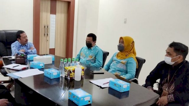 Sekertaris Daerah (Sekda) Kota Makassar, M Ansar menerima kunjungan Bawaslu, Kamis (17/2/2022).