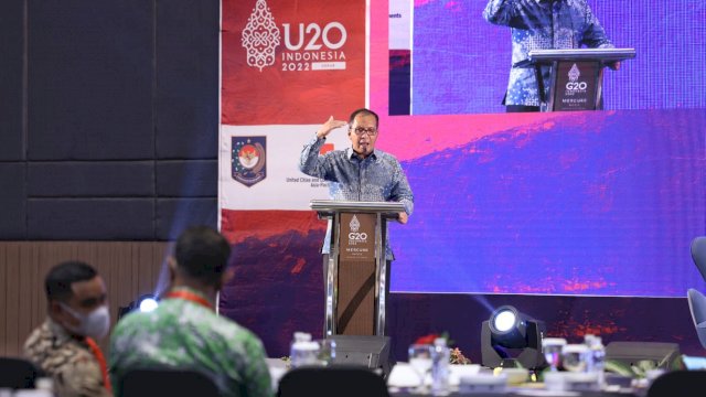 Wali Kota Makassar, Moh Ramdhan 'Danny' Pomanto paparkan pertumbuhan ekonomi Makassar saat jadi narasumber International Event to Road to G20, di Hotel Mercure Bandung, Kamis (24/2/ 2022).