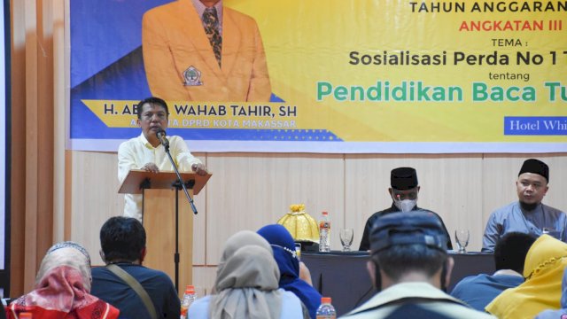 Ketua Komisi D DPRD Makassar, Abdul Wahab Tahir sosialisasikan Perda Pendidikan Baca Tulis Al-Quran, di Hotel Whiz Prime, Jl Jendral Sudirman, Juma (4/3/2022).