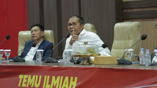 Wali Kota Makassar, Moh Ramdhan Pomanto perkenalkan Sombere' Smart City saat temu Ilmiah Nasional IKA Unhas, Kamis (3/3/2022).