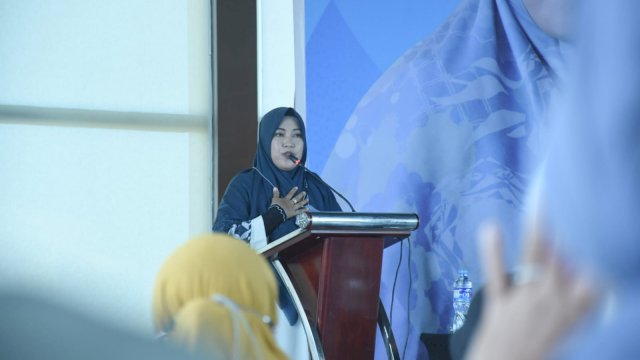 Wakil Ketua Komisi D DPRD Makassar, Fatma Wahyuddin sosialisasi Perda Retribusi Pelayanan Persampahan/Kebersihan, di Hotel Aston, Rabu (16/3/2022).