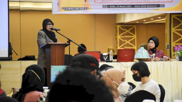 Anggota DPRD Makassar, Apiaty Amin Syam sosialisasikan Perda Perlindungan Anak, di Hotel Khas Makassar, Rabu (23/3/2022).