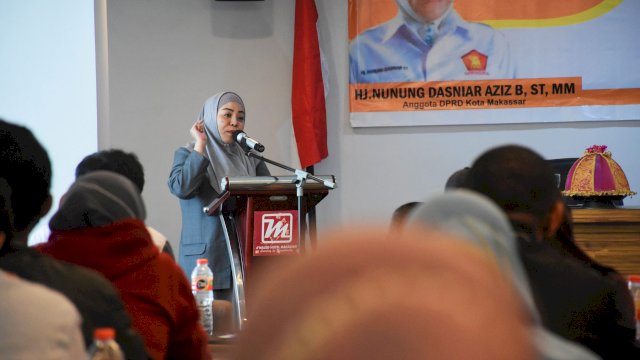 Anggota DPRD Makassar, Nunung Dasniar sosialisasikan Perda Pelayanan Kesehatan, di Hotel D'Maleo, Jl Pelita Raya, Selasa (8/3/2022).
