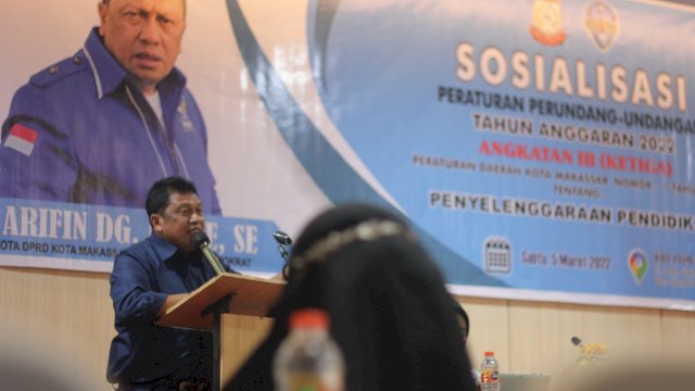 Ketua Komisi C DPRD Makassar, Arifin Dg Kulle sosialisasikan Perda Penyelenggaraan Pendidikan, di Hotel Whiz Prime, Jl Jendral Sudirman, Sabtu (5/3/2022).