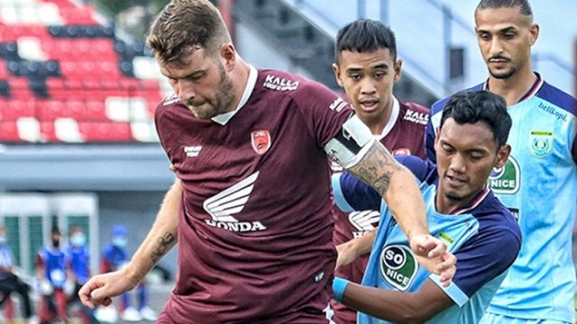 Laga PSM melawan Persela berakhir imbang 2-2. (twitter/@PSM_Makassar)