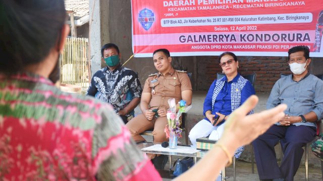 Legislator PDI Perjuangan Makassar, Galmerrya Kondorura melaksanakan Reses Masa Sidang Kedua Tahun 2021/2022, Selasa (12/4/2022).