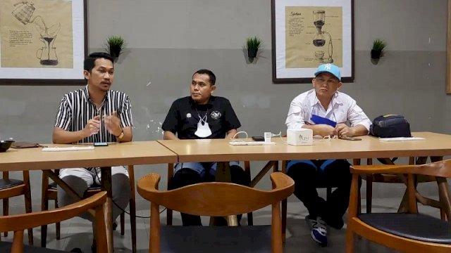Kadispora Makassar, Andi Patiware dan Ketua KONI Makassar Ahmad Susanto.