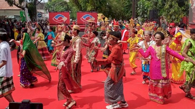 Hari Kebudayaan Kota Makassar Diramaikan Tarian dan Baju Adat dari Empat Etnik