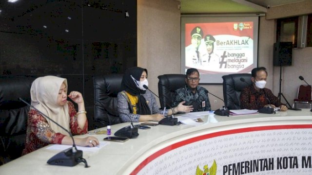 Wakil Wali Kota Makassar Fatmawati Rusdi memimpin rapat koordinasi lorong wisata di ruang Sipakatau Lantai ll, Kamis (21/4/2022).