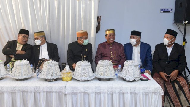 Empat figur Calon Gubernur Sulsel, Andi Sudirman Sulaiman (ASS), Ilham Arief Sirajuddin (IAS), Taufan Pawe (TP), Kaswadi Razak (AKAR) bincang santai. 