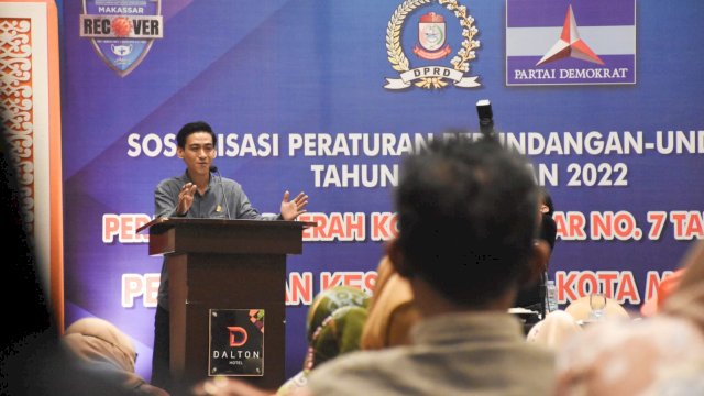 Anggota DPRD Makassar, Harry Kurnia Pakambanan sosialisasikan Perda Pelayanan Kesehatan, di Hotel Dalton, Jl Perintis Kemerdekaan, Kamis (19/5/2022).