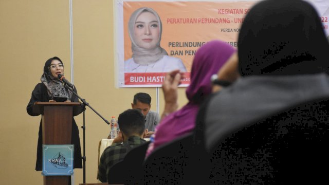 Anggota DPRD Makassar, Budi Hastuti sosialisasikan Perda Perlindungan, Pemberdayaan Pasar Tradisional dan Penataan Pasar Modern Kota Makassar, di KHAS Hotel Makassar, Selasa (24/5/2022).