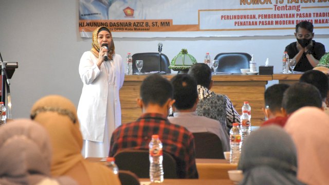 Legislator Gerindra Makassar, Nunung Dasniar sosialisasikan Perda Perlindungan, Pemberdayaan Pasar Tradisional dan Penataan Pasar Modern, di Hotel Grand Maleo, Senin (30/5/2022).