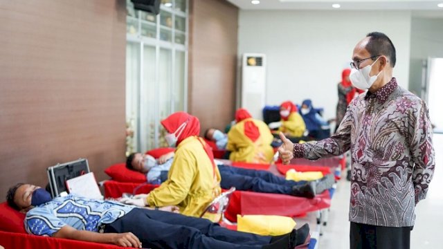 Puluhan Pegawai PDAM Makassar Ikut Donor Darah di PMI Sulsel