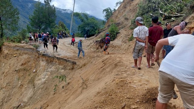 Longsor di Ruas Sabbang-Tallang, PUTR Sulsel Lakukan Penanganan Darurat