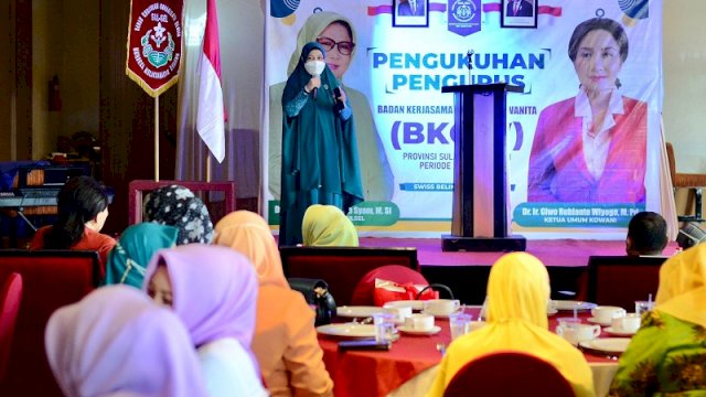 Naoemi Octarina Hadiri Pelantikan BKOW Sulsel, Berharap Program Nyata Dirasakan Masyarakat