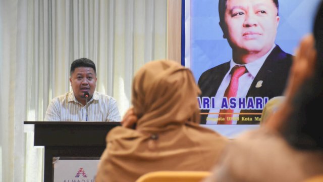 Ketua Fraksi NasDem DPRD Makassar, Ari Ashari Ilham sosialisasikan Perda Perlindungan Perawat, di Hotel Almadera, Jl Somba Opu, Sabtu (11/6/2022).
