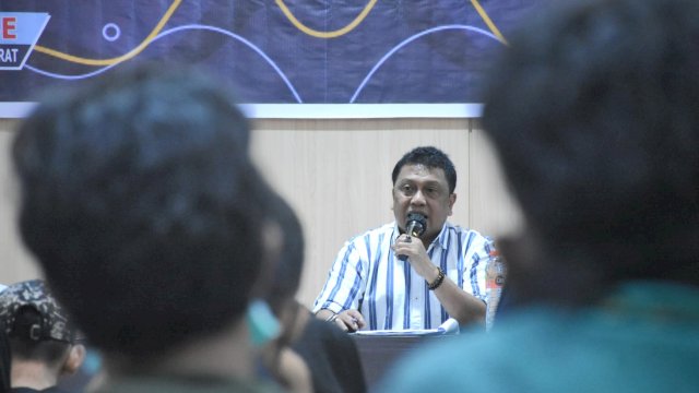 Anggota DPRD Makassar, Arifin Dg Kulle sosialisasikan Perda Kepemudaan, di Hotel Whiz Prime, Jl Jendral Sudirman, Sabtu (18/6/2022).