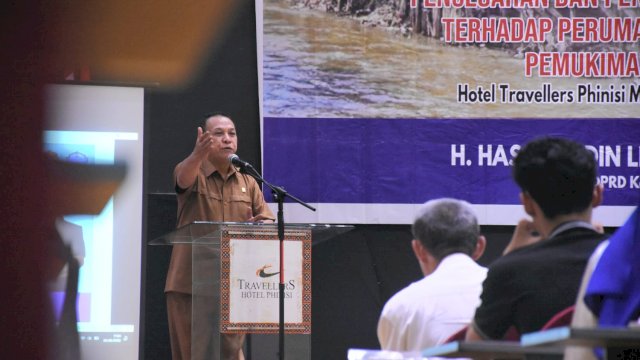 Anggota DPRD Makassar, Hasanuddin Leo sosialisasikan Perda Pencegahan dan Peningkatan Kualitas Terhadap Perumahan Kumuh dan Pemukiman Kumuh, di Hotel Travellers, Senin (20/6/2022). 