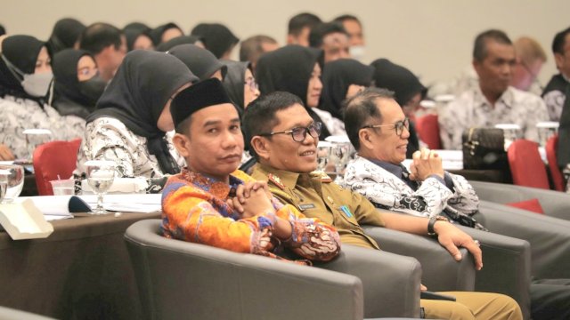 Ketua DPRD Makassar, Rudianto Lallo hadiri Konferensi Kerja II PGRI Makassar, di Hotel Grand Imawan Makassar, Selasa (21/6/2022).