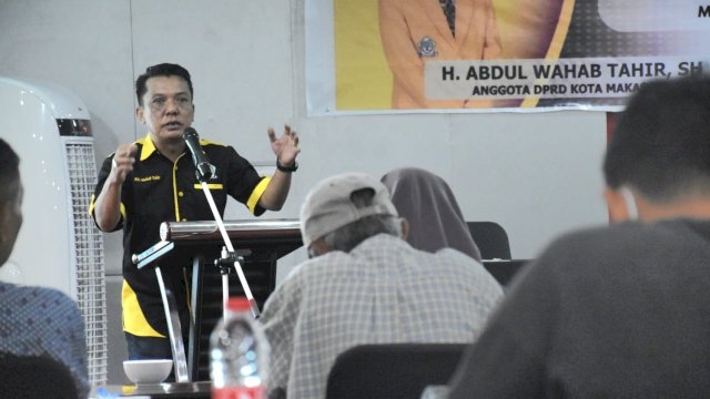 Wakil Ketua Komisi A DPRD Makassar, Abdul Wahab Tahir sosialisasikan Perda Perlindungan Anak, di Hotel Royal Bay, Sabtu (25/6/2022).