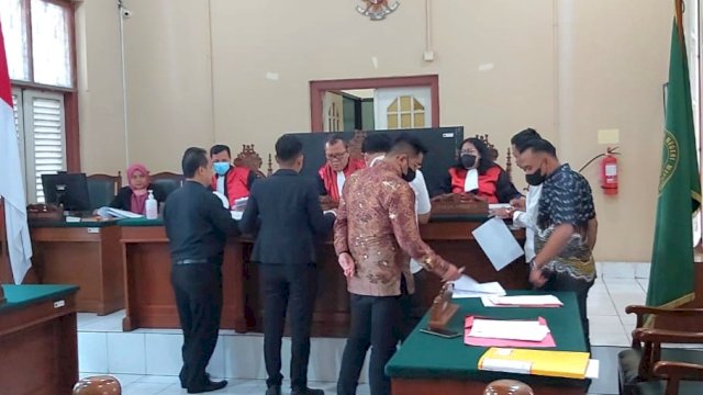 Suasana sidang gugatan terhadap terhadap media. 