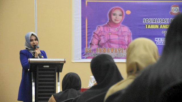 Anggota DPRD Makassar, Irmawati Sila sosialisasikan Perda Ketertiban Umum, Ketentraman, dan Perlindungan Masyarakat, di Hotel Khas Makassar, Rabu (29/6/2022).
