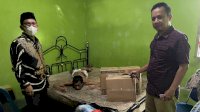 Dua Legislator Makassar Jenguk Pengusaha Bank Sampah yang Lumpuh