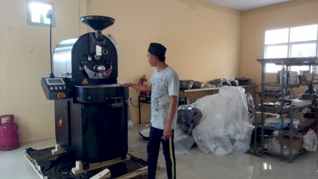 Dapat Bantuan Mesin Pengolahan Kopi, IKM di Luwu Optimis Kualitas Produksi Meningkat