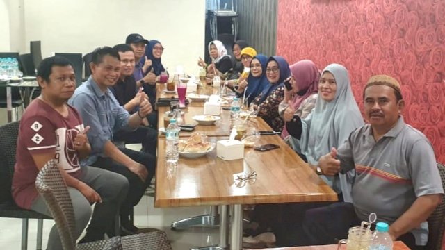 Rapat Panitia Pelantikan Pengurus DPW HIKMA Sulsel, di Benz Cafe Makassar, Sabtu (2/7/2022).